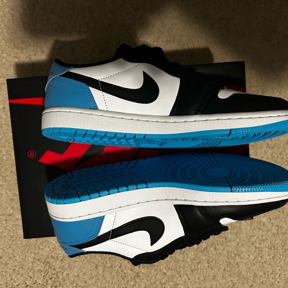 Jordan 1 Powder Blue Low Size 8 Mens / Womens 9.5 - Picture 2 of 7